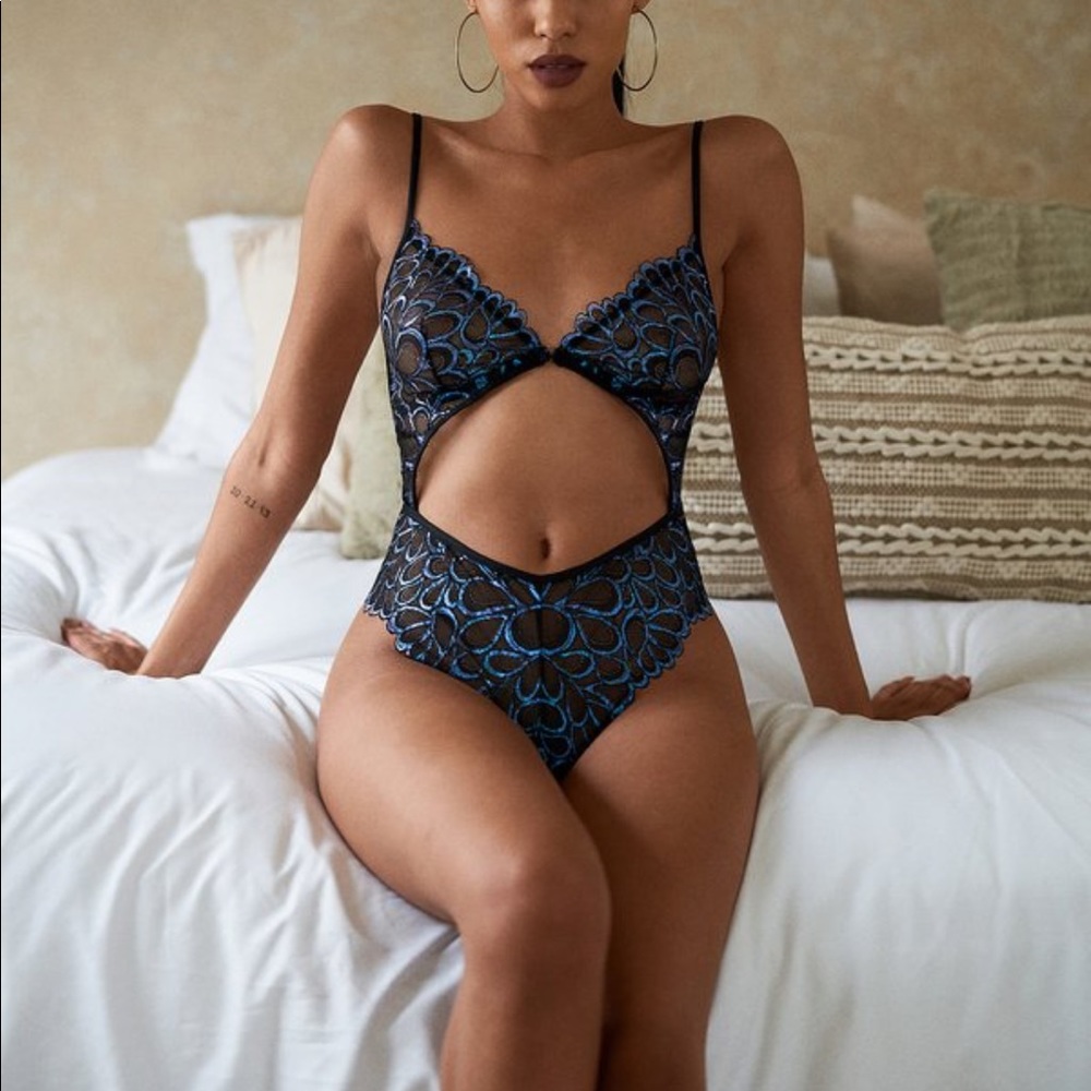 Savage x Fenty Savage Not Sorry Lace Bodysuit